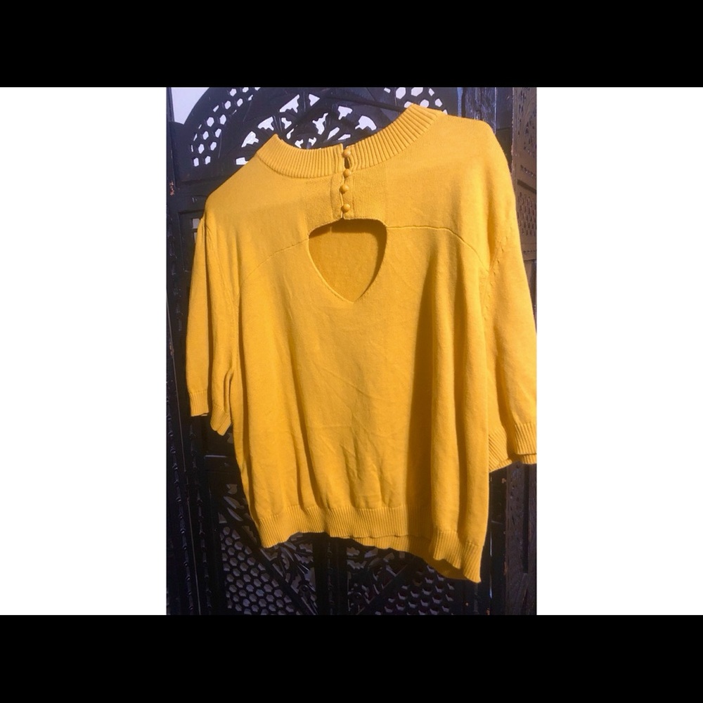 Plus size Mustard yellow peephole short sleeve top